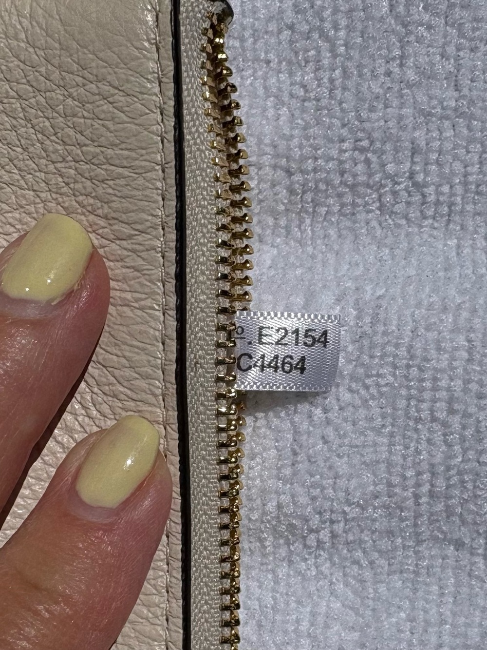 Coach Cream Wristlet with Gold Logo - Picture 5 of 7